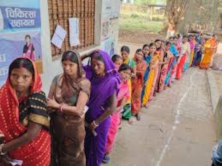 पोलिंग स्टेशन पर वोटर्स की संख्या बढ़ाने के खिलाफ याचिका:सुप्रीम कोर्ट ने चुनाव आयोग से जवाब मांगा; अभी एक पोलिंग स्टेशन पर 1500 मतदाता