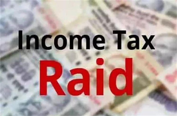 इस फेमस बॉलीवुड अभिनेत्री के घर इनकम टैक्स ने मारा छापा, जानें क्या है पूरा मामला