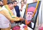 मुख्यमंत्री साय ने ज्योतिबा फुले को पुष्पांजलि अर्पित की