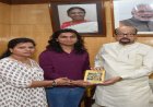 राज्यपाल रमेन डेका से पर्वतारोही सुश्री अंकिता गुप्ता ने की सौजन्य भेंट….