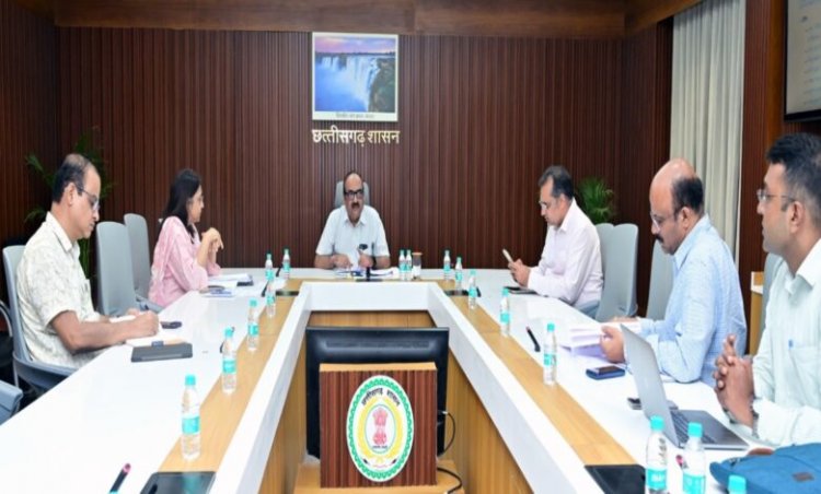 मुख्य सचिव ने की नियद नेल्लानार 2.0 की समीक्षा: बस्तर के 3056 गांवों तक पहुंचा मोबाइल नेटवर्क, 425 गांवों में पहली बार बस सेवा
