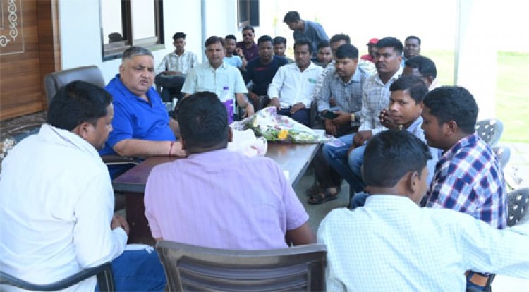 जनदर्शन में कैबिनेट मंत्री अग्रवाल ने सुनीं आम जनता की समस्या, अधिकारियों को समयबद्ध निराकरण के निर्देश