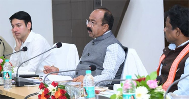 उप मुख्यमंत्री साव ने स्वच्छता दीदियों के नियमित स्वास्थ्य जांच और सुरक्षा किट प्रदान करने के दिए निर्देश