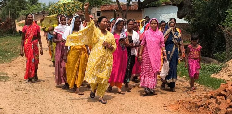 “शासन नहीं, जनता करेगी बदलाव: आंगनवाड़ी कार्यकर्ताओं की मुहिम लाई बड़ा परिवर्तन, ग्राम पंचायत पोड़ी ने लिया नशामुक्त गांव बनाने का ऐतिहासिक संकल्प”
