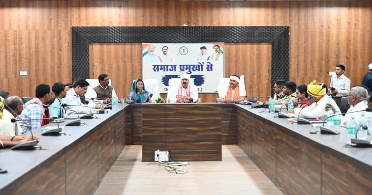 नक्सल मुक्त बस्तर के नव निर्माण में समाज निभाए अग्रणी भूमिका : उप मुख्यमंत्री विजय शर्मा