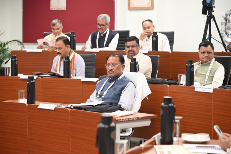 'चिंतन शिविर 3.0' से बदलेगा सुशासन का भविष्य: डिजिटल गवर्नेंस, एआई और कृषि सुधारों के दम पर विकसित छत्तीसगढ़ की नई रणनीति,मुख्यमंत्री साय बोले चिंतन नहीं, परिणाम देने वाला मंच है शिविर,ई-ऑफिस, हेल्पलाइन 1076 और सेवा सेतु जैसे बड़े नवाचार पहले ही दे चुके हैं नई पहचान