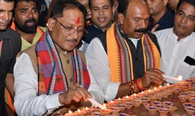 प्रधानमंत्री श्री नरेंद्र मोदी के नेतृत्व में देश ने लिए अनेक ऐतिहासिक निर्णय, जनकल्याण और राष्ट्र निर्माण को मिली नई गति,सेवा संकल्प अभियान के तहत जनभागीदारी से गूंजा सेवा, सुशासन और संकल्प का संदेश : मुख्यमंत्री श्री विष्णु देव साय