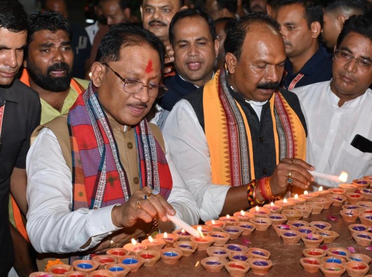 प्रधानमंत्री श्री नरेंद्र मोदी के नेतृत्व में देश ने लिए अनेक ऐतिहासिक निर्णय, जनकल्याण और राष्ट्र निर्माण को मिली नई गति,सेवा संकल्प अभियान के तहत जनभागीदारी से गूंजा सेवा, सुशासन और संकल्प का संदेश : मुख्यमंत्री श्री विष्णु देव साय