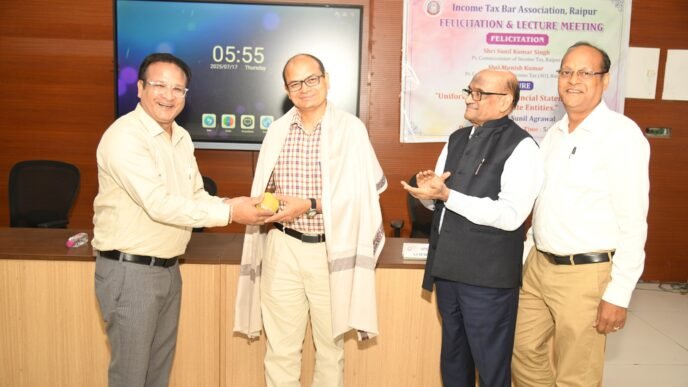 आयकर बार एसोसिएशन द्वारा प्रधान आयकर आयुक्त का सम्मान-समारोह एवं लेक्चर-मीटिंग का सफल आयोजन