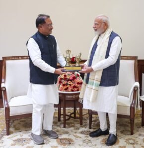 प्रधानमंत्री श्री नरेंद्र मोदी से मिले मुख्यमंत्री श्री विष्णुदेव साय – छत्तीसगढ़ के विकास को मिली नई रफ्तार ‘अमृत रजत महोत्सव’ में प्रधानमंत्री मोदी को दिया न्यौता