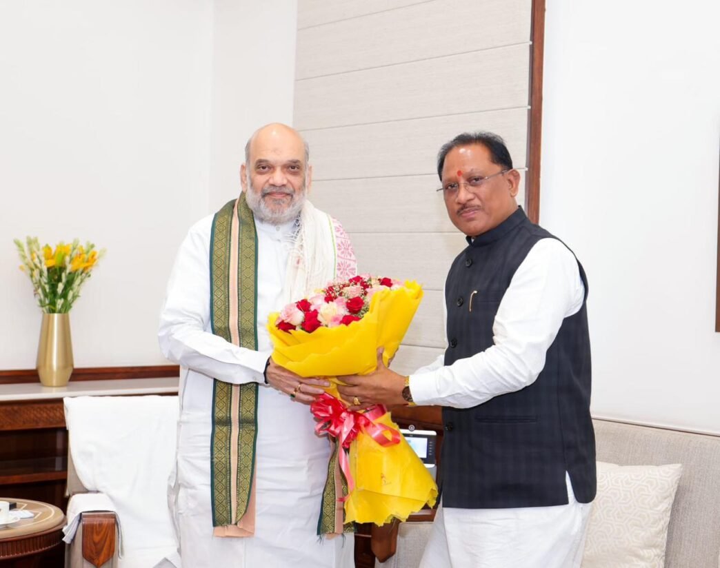 केंद्रीय गृह मंत्री श्री अमित शाह से मिले मुख्यमंत्री श्री विष्णुदेव साय एवं छत्तीसगढ़ में नक्सल उन्मूलन अभियानों व उपलब्धियों की दी जानकारी