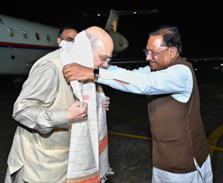 रायपुर पहुंचे केंद्रीय गृह मंत्री अमित शाह