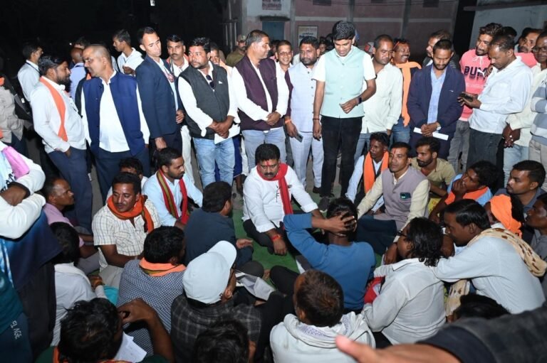 किसानों की शिकायत पर उपमुख्यमंत्री