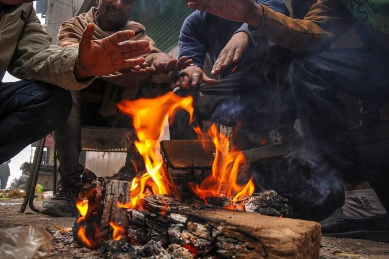 CG WEATHER UPDATE : छत्तीसगढ़ में पड़ेगी खून जमा देने वाली ठंड ! शीतलहर को लेकर गाइडलाइन जारी