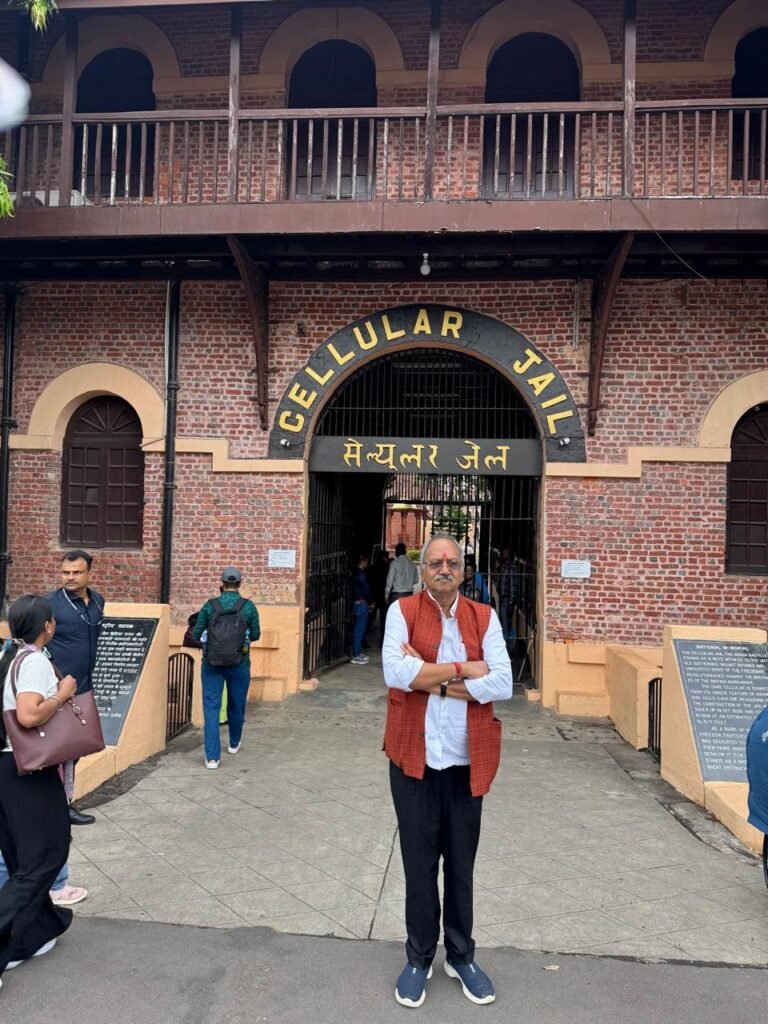 सांसद बृजमोहन अग्रवाल ने ‘काला पानी’ में वीर सावरकर सहित