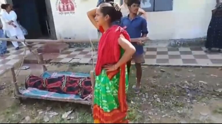CG News : शर्मसार करने वाली तस्वीर: एंबुलेंस नहीं मिली, ग्