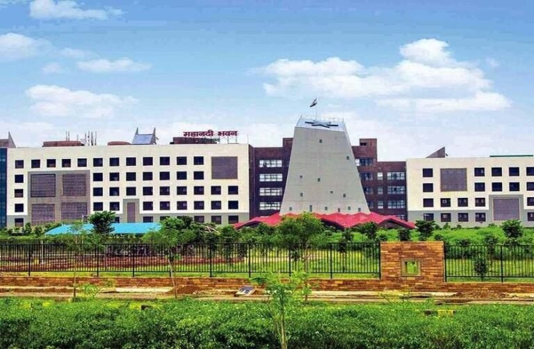 CG Transfer Breaking : छत्तीसगढ़ में बड़ा फेरबदल, इन 38 अधिकारियों का हुआ ट्रांसफर, देखिए लिस्ट 