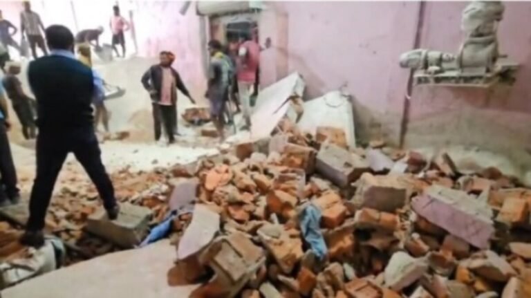 कोल्ड स्टोरेज की दीवार गिरने से तीन मजदूरों की मौत
