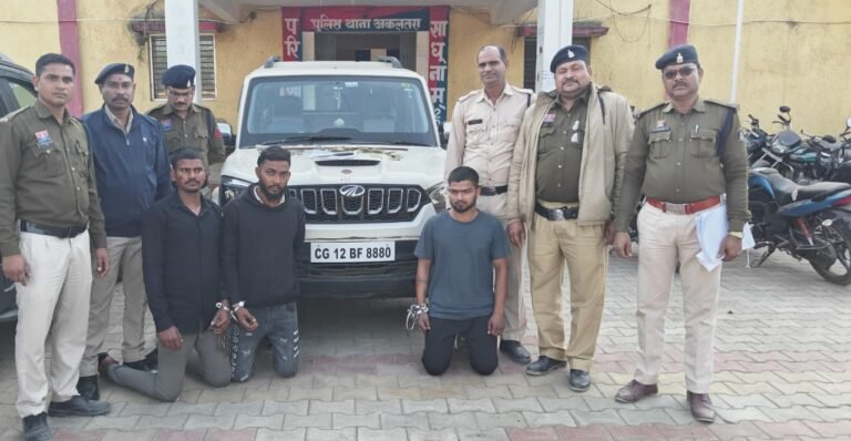 हाईवे लूट का खुलासा, पुलिस ने 3 बदमाशों को किया