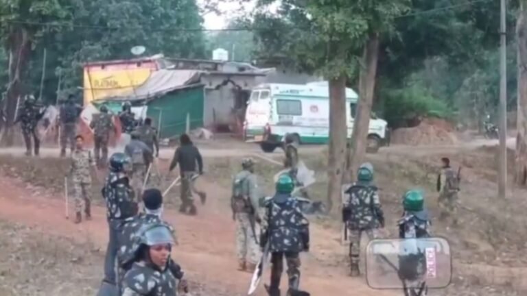 धर्मांतरण विवाद से आमाबेड़ा में हिंसा, 22 पुलिसकर्मी