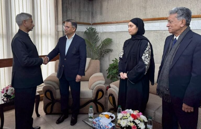 विदेश मंत्री एस. जयशंकर ढाका पहुंचे, बेगम खालिदा जिया के