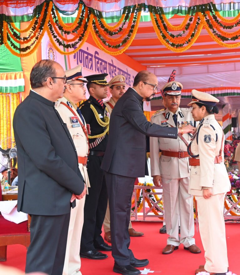 राज्यपाल ने गणतंत्र दिवस समारोह में