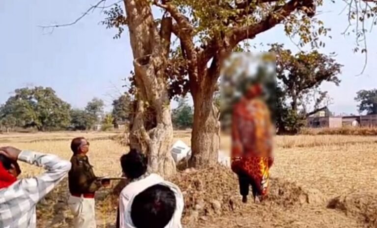 पेड़ पर फंदे से लटकती मिली शख्स की लाश