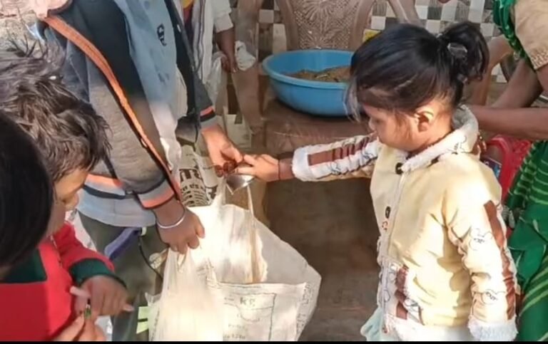 तिल्दा नेवरा क्षेत्र में हर्षोल्लास के साथ छेरछेरा तिहार मनाया गया