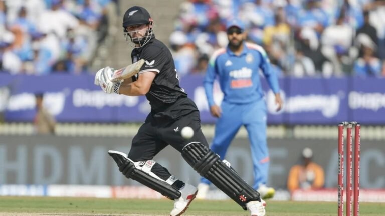 न्यूजीलैंड ने भारत को दिया 301 का लक्ष्य