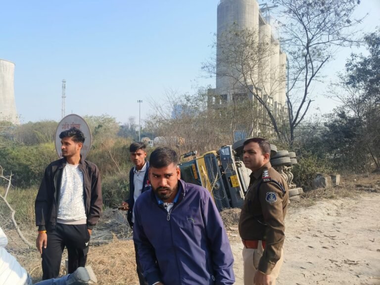 ट्रक की चपेट में आने से चालक की दर्दनाक मौत