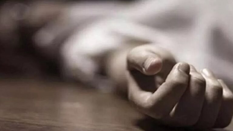 मां ने लगाई फटकार तो 9वीं की छात्रा ने दे दी जान