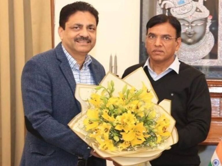 केंद्रीय खेल मंत्री मंडाविया से CGOA महासचिव सिसोदिया ने की मुलाकात, छत्तीसगढ़ में खेलो इंडिया ट्राइबल गेम्स के आयोजन के लिए जताया आभार