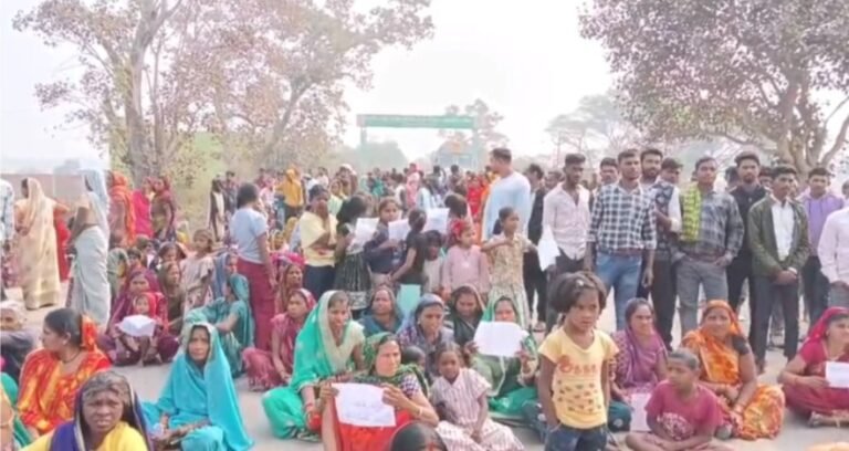 फ्लाई ऐश प्रदूषण पर फूटा ग्रामीणों का गुस्सा