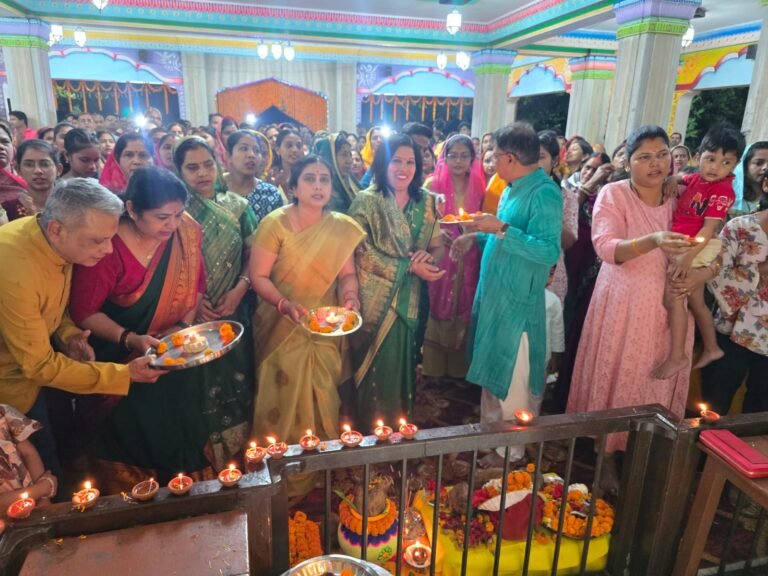 अल्ट्राटेक बैकुंठ मे श्रीबैकुंठेश्वर मंदिर का 40 वां स्थापना दिवस कलश शोभायात्रा भजनकिर्तन व भोग भंडारे के साथ मना