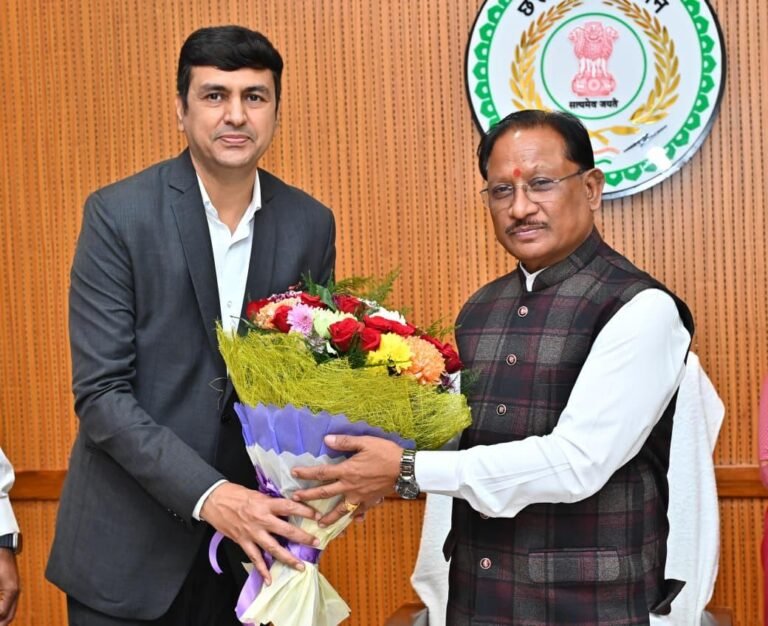 नवनियुक्त IAS संदीप अग्रवाल व सुमित अग्रवाल समेत