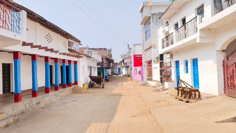 छत्तीसगढ़ के इस गांव में लगा “स्टडी कर्फ्यू”, शाम 6 बजे