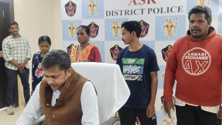 बंदूक छोड़ मुख्यधारा की ओर कदम