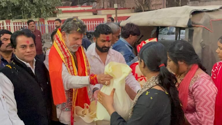 सर्वधर्म संकटमोचन हनुमान मंदिर में महाआरती