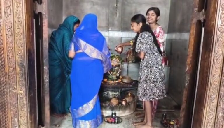 महाशिवरात्रि पर शिवालयों में उमड़ा