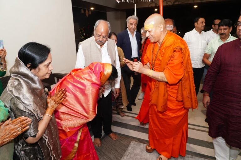 CG NEWS: निरंजनी पीठाधीश्वर स्वामी कैलाशानन्द