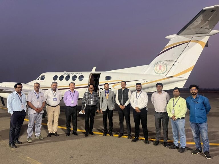 बिलासा देवी केवट एयरपोर्ट पर