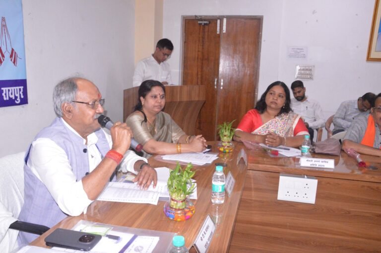 डिजिटल इंडिया मिशन को गति देने के लिए सांसद बृजमोहन