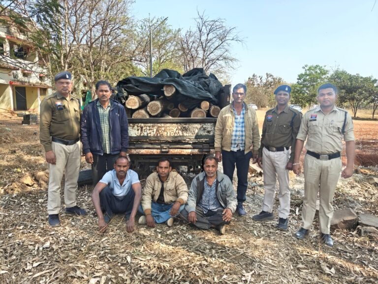 जंगल में गूंजी आरा मशीन की आवाज और फिर…