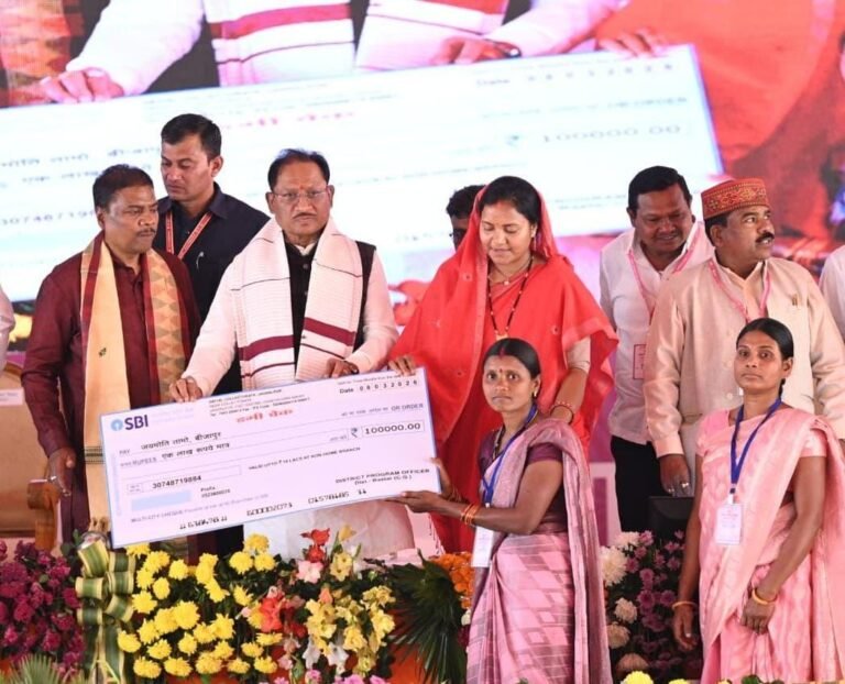 अंतरराष्ट्रीय महिला दिवस पर 69 लाख 48 हजार महिलाओं के खातों में 25वीं किश्त के रूप में 641 करोड़ 58 लाख रुपये अंतरित : महतारी वंदन योजना से मातृशक्ति को मिला आर्थिक संबल : मुख्यमंत्री श्री विष्णु देव साय