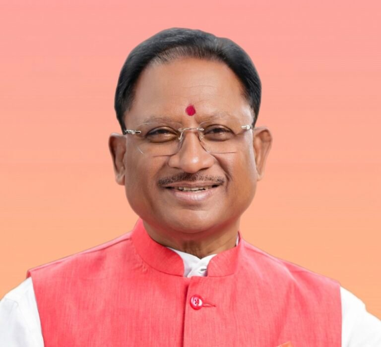 प्रेम और सद्भाव के रंगों से सराबोर हो होली