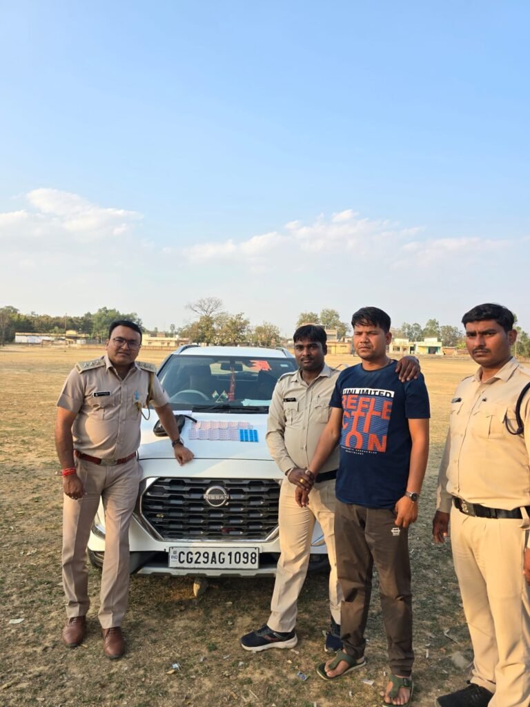 सरकारी चपरासी निकला नशे का सौदागर