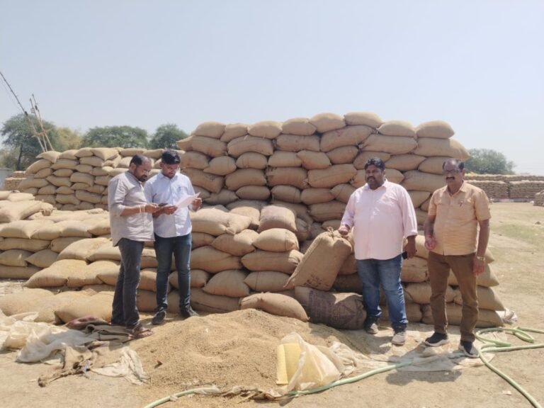 आरंग का ये धान खरीदी केंद्र कलेक्टर के रडार पर