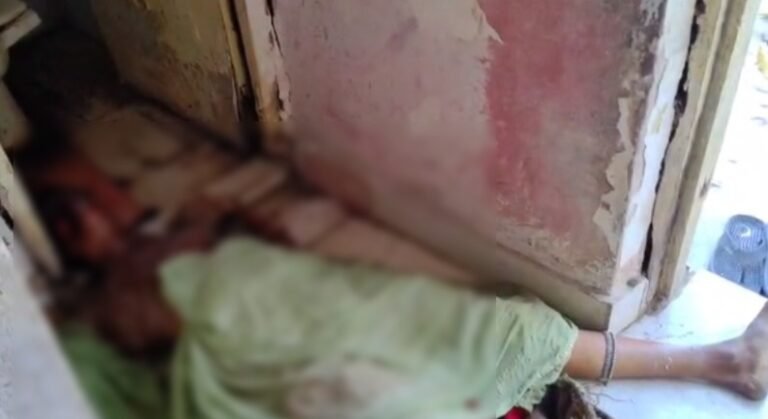 पति ने बाथरूम की दीवार पर पटककर ली पत्नी की जान