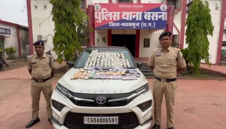 महासमुंद में 47.50 लाख कैश पकड़ाया