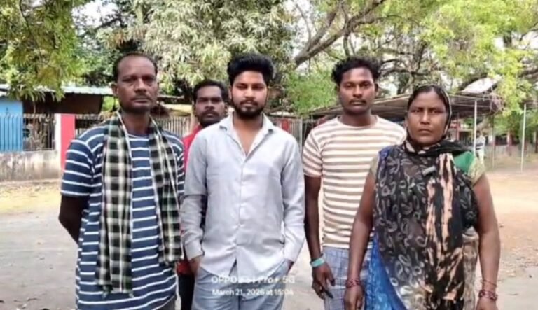 अविश्वास प्रस्ताव से पहले अपहरण का आरोप